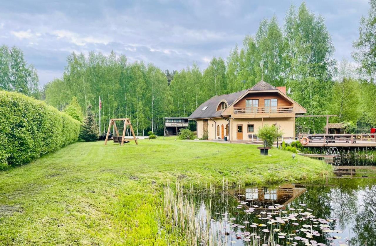 Piejuras Nams Hotell Ķesterciems Exteriör bild