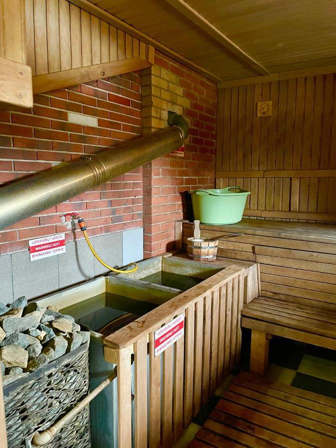 Piejuras Nams Hotell Ķesterciems Exteriör bild